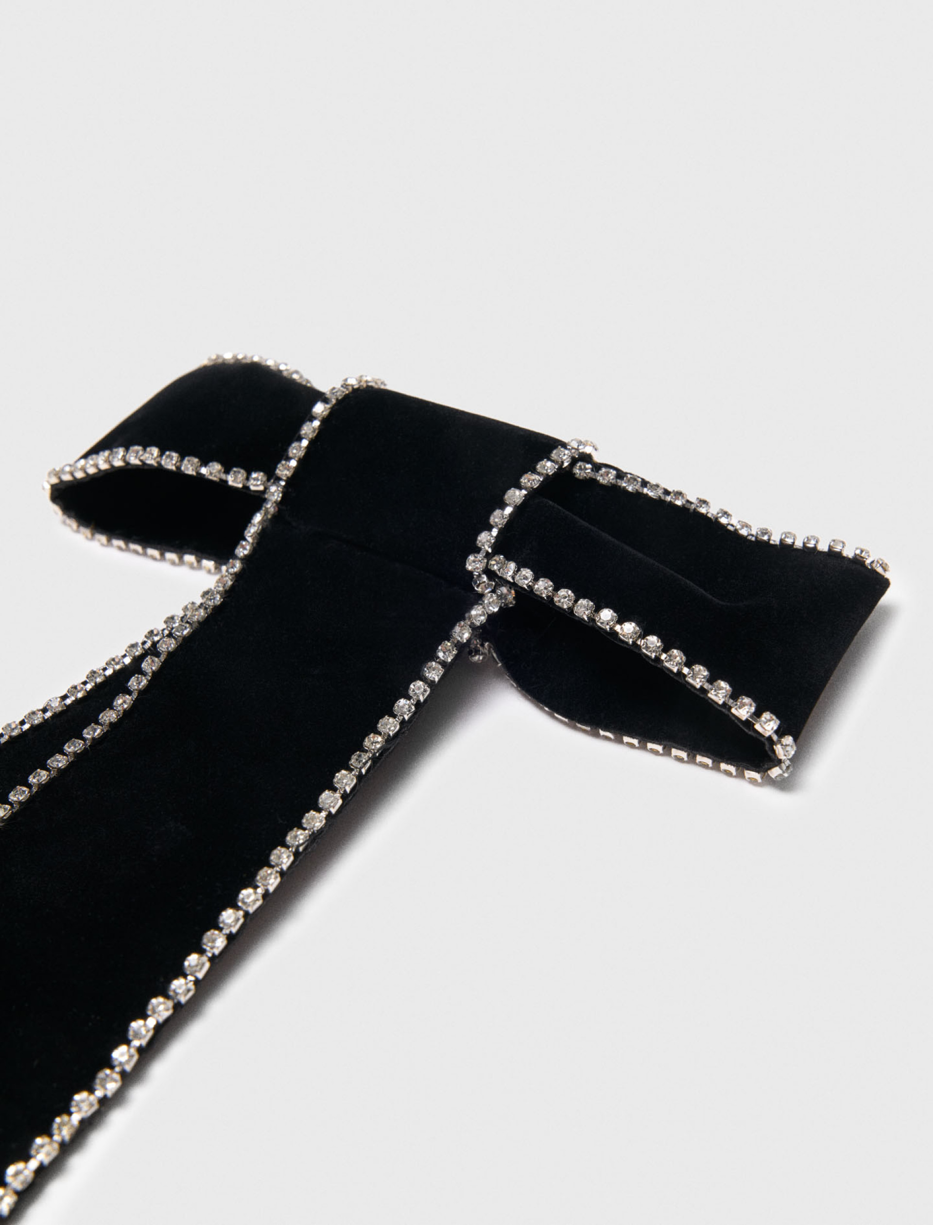 Жіноча оксамитова шпилька-бантик зі стразами