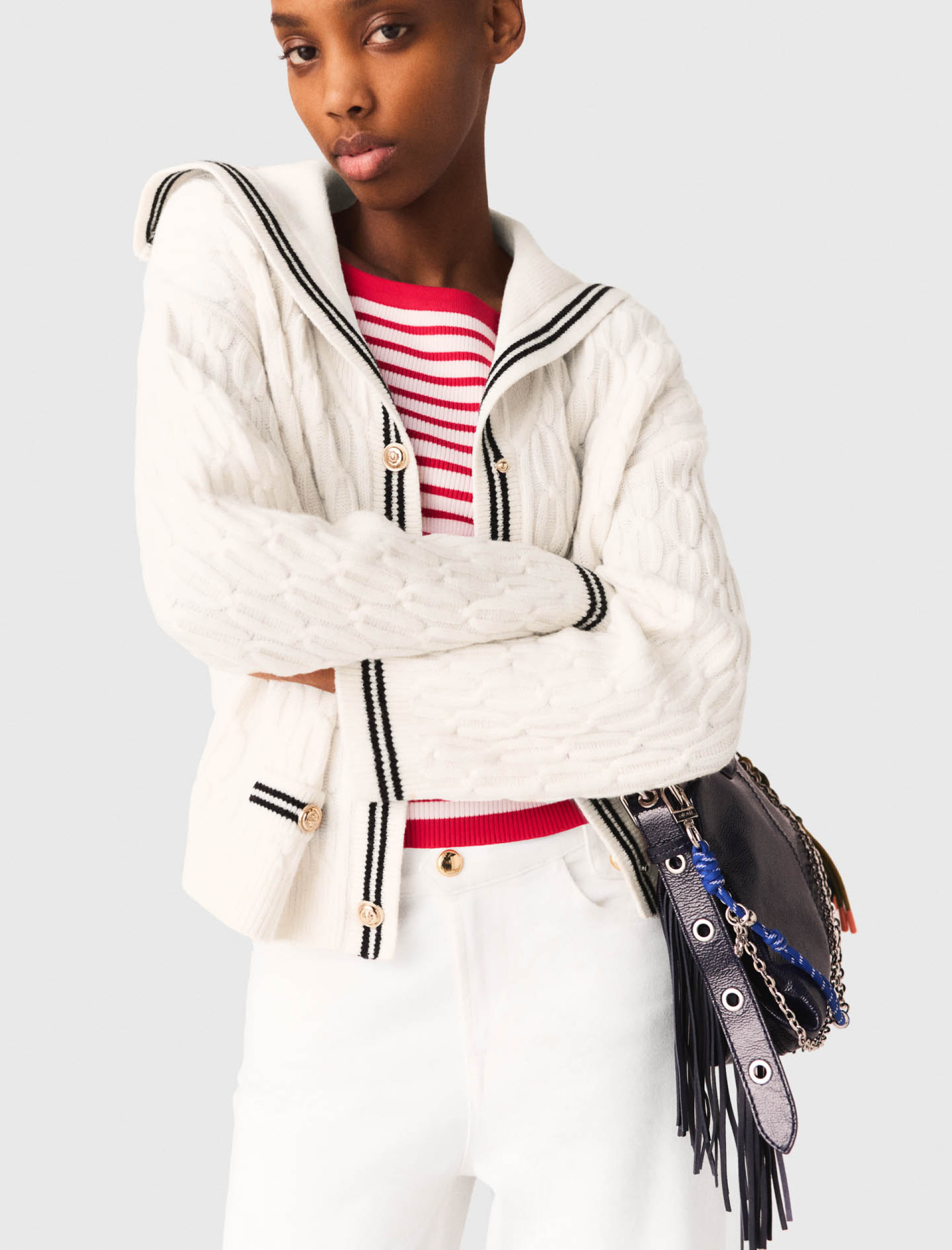 Жіночий молочний кардиган фактурної в'язки Жіночий молочний кардиган фактурної в'язки