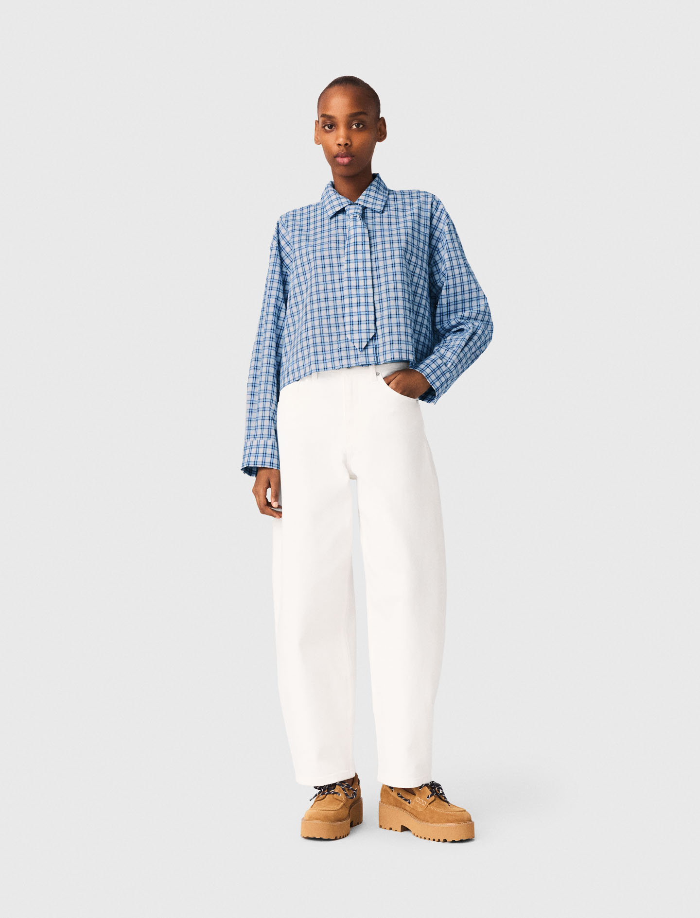 Женская укороченная рубашка в клетку