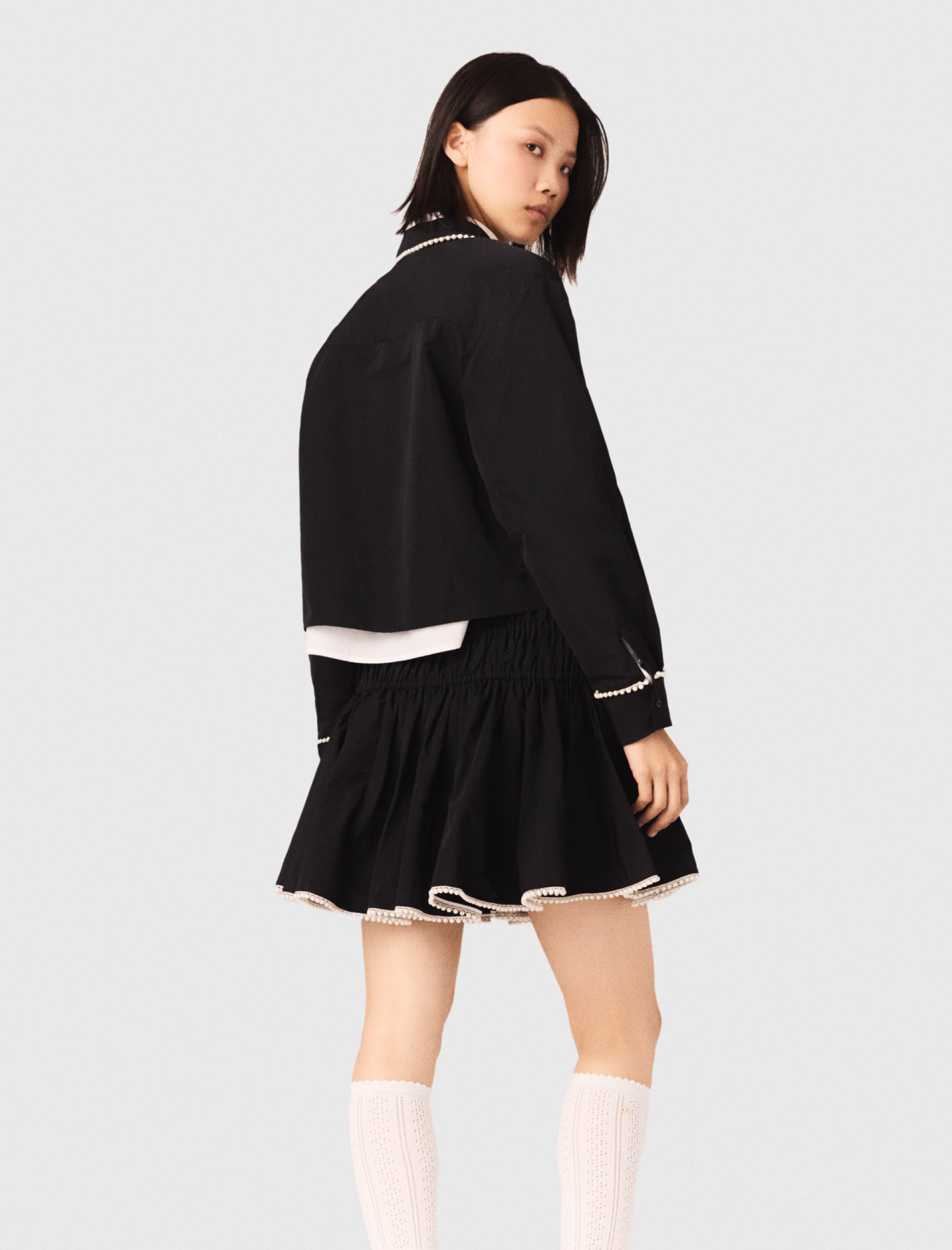 Женская юбка из тафты с жемчужной отделкой Женская юбка из тафты с жемчужной отделкой