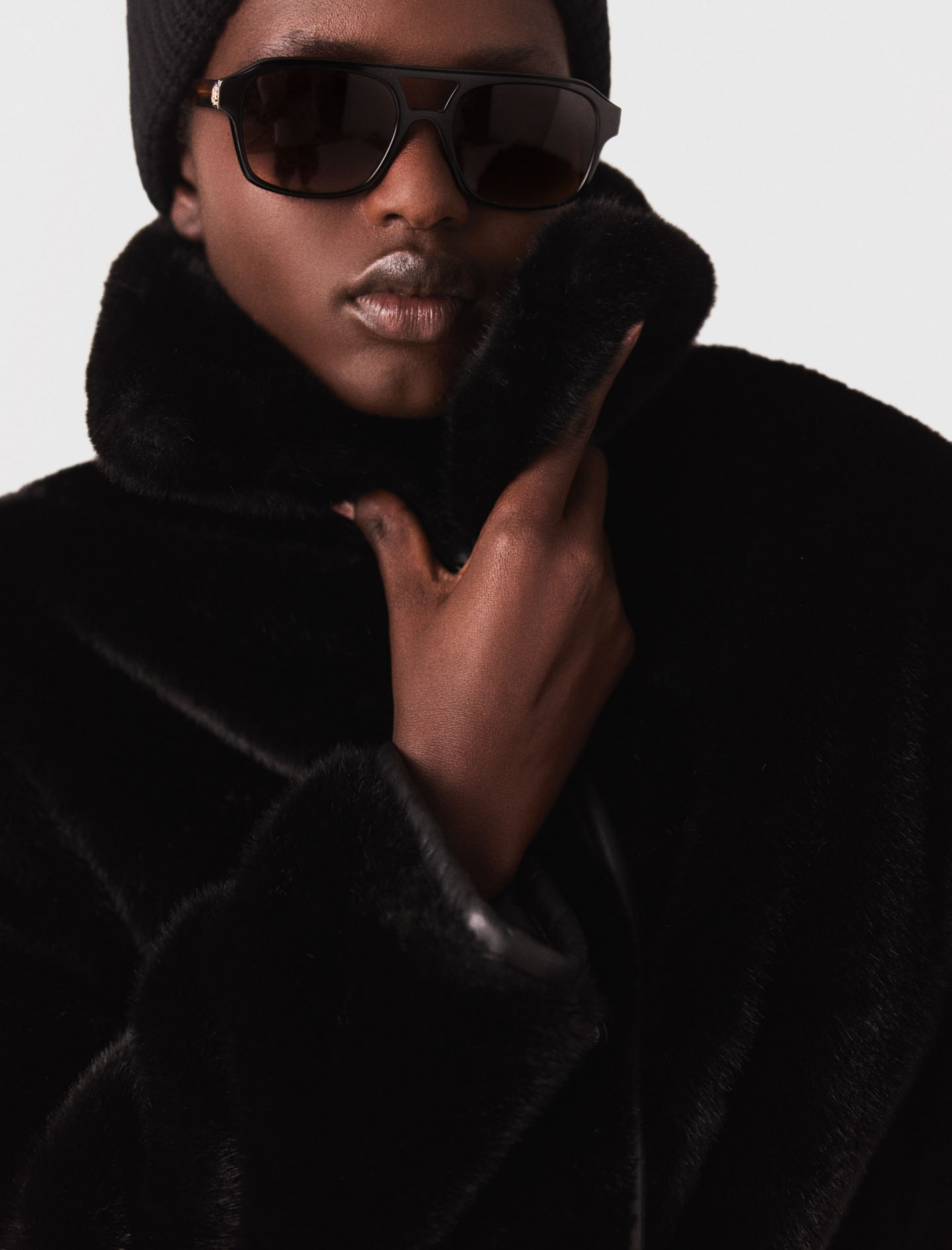 Жіноча двостороння куртка-пуховик з паєтками