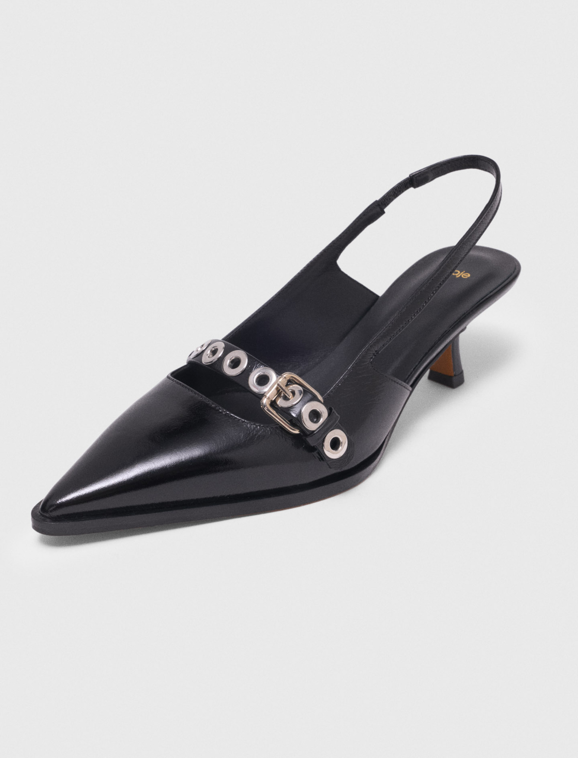 Жіночі шкіряні туфлі-човники з люверсами Жіночі шкіряні туфлі-човники з люверсами