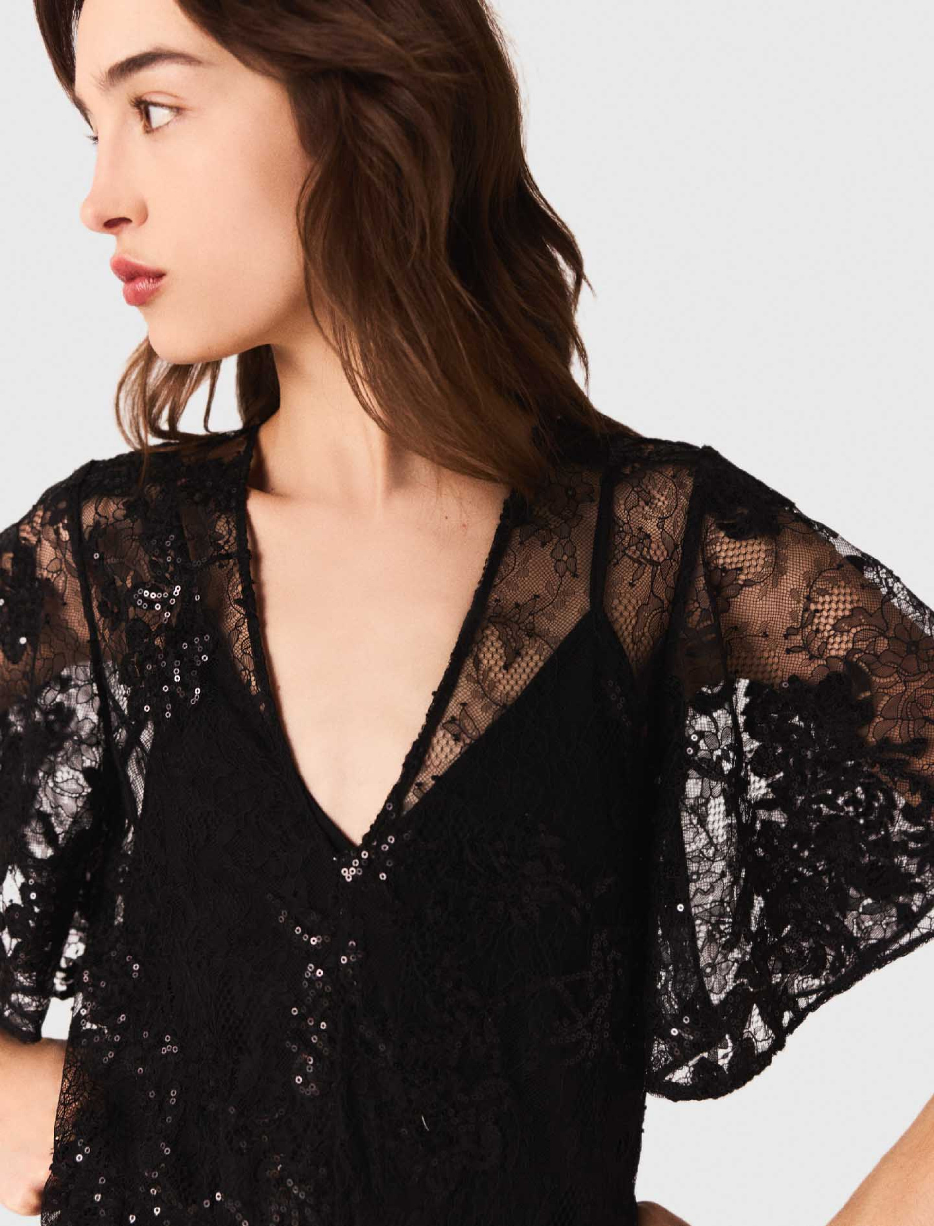 Женское длинное кружевное платье