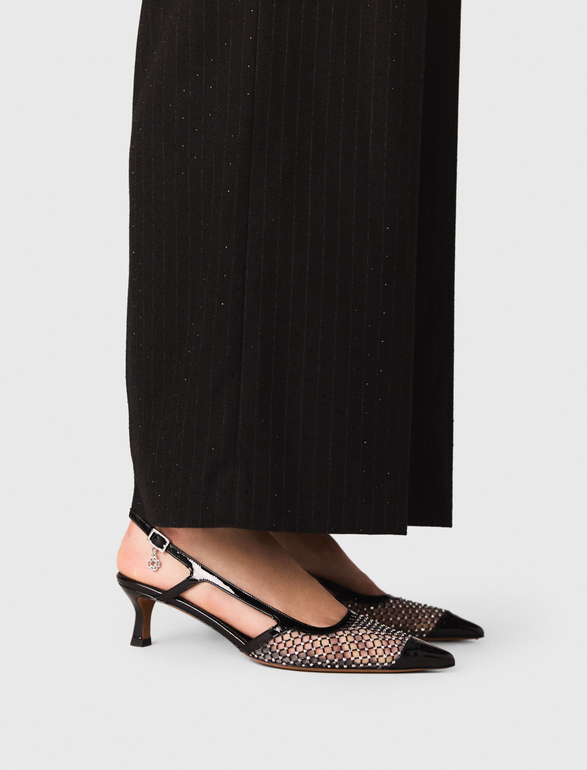 Женский черный жакет со стразами