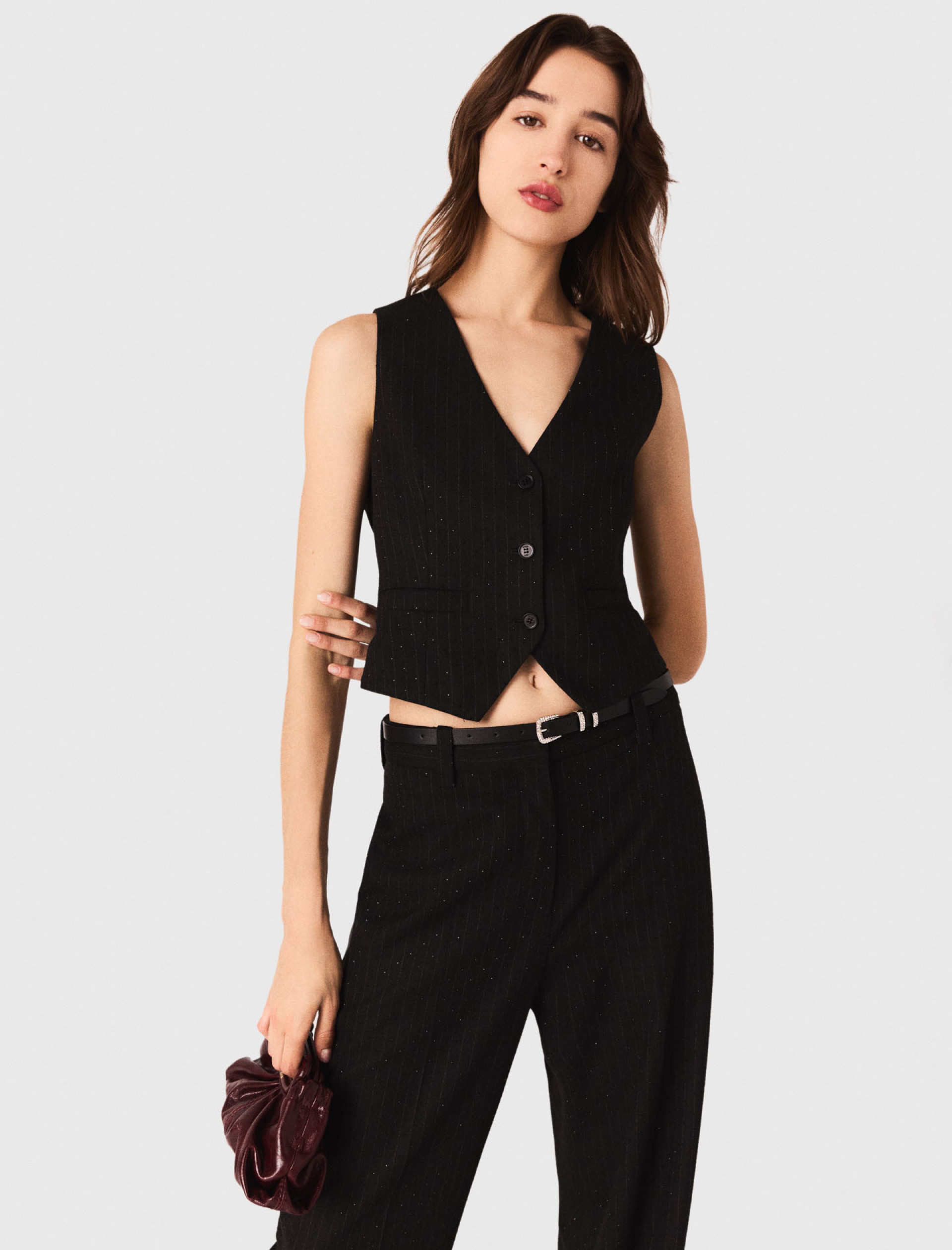 Жіночий чорний костюмний жилет зі стразами
