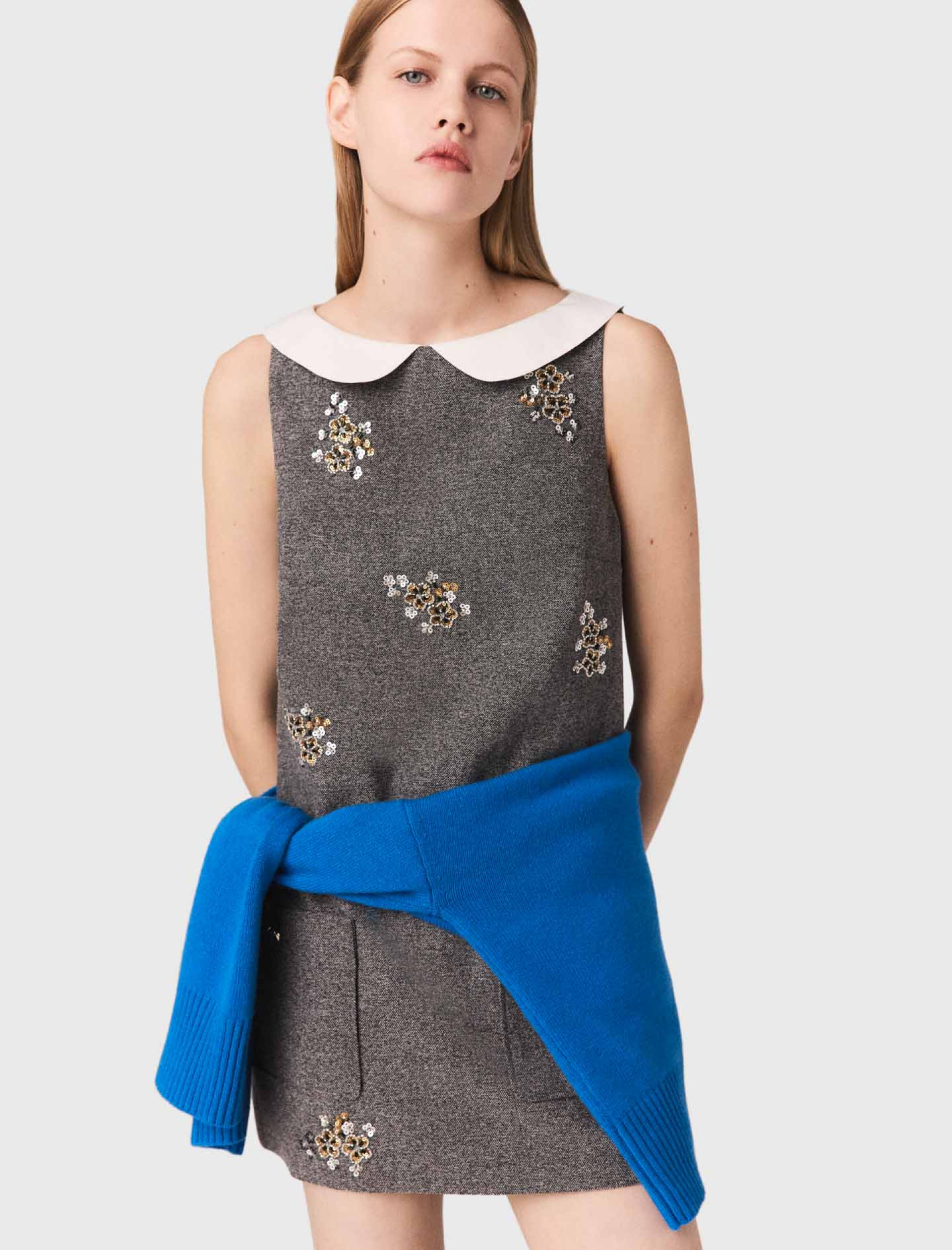 Жіноча сукня з квітковим візерунком та з'ємним коміром