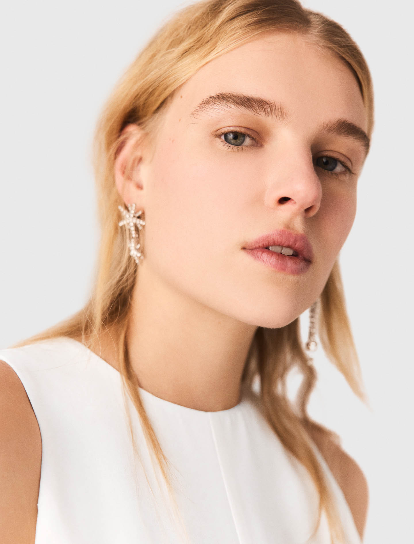 Жіноча довга сукня з відкритою спиною