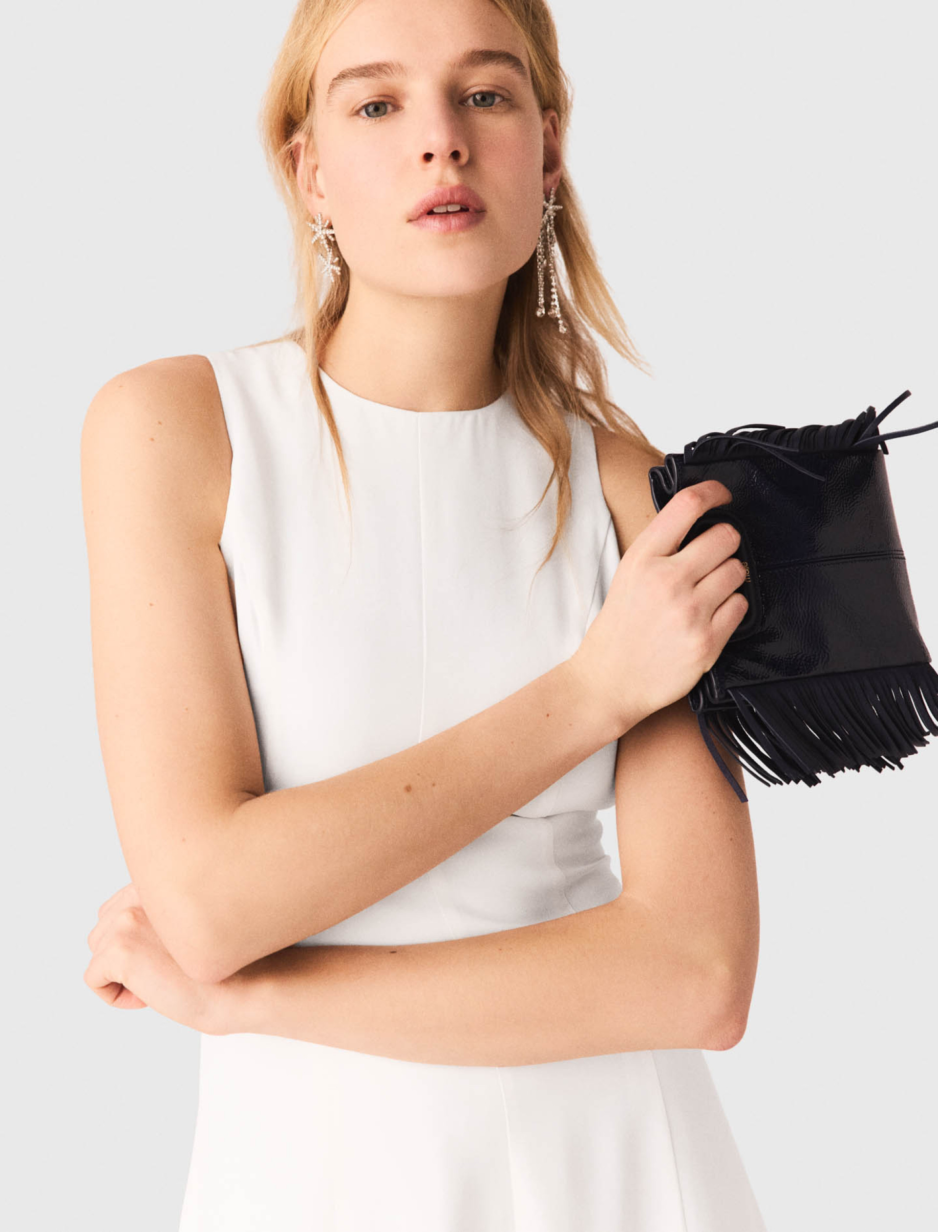 Жіноча довга сукня з відкритою спиною Жіноча довга сукня з відкритою спиною