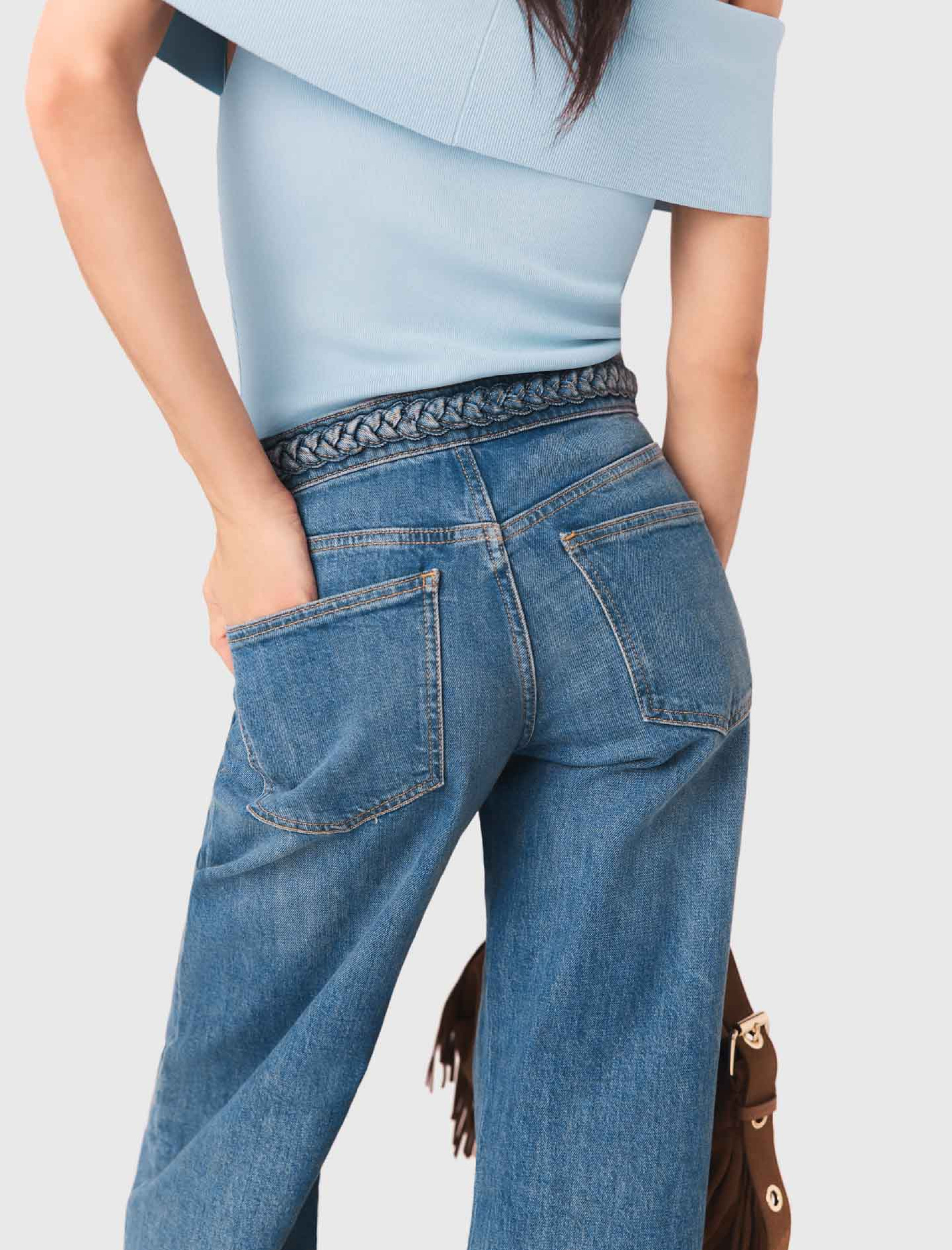 Женские широкие джинсы с плетеной отделкой