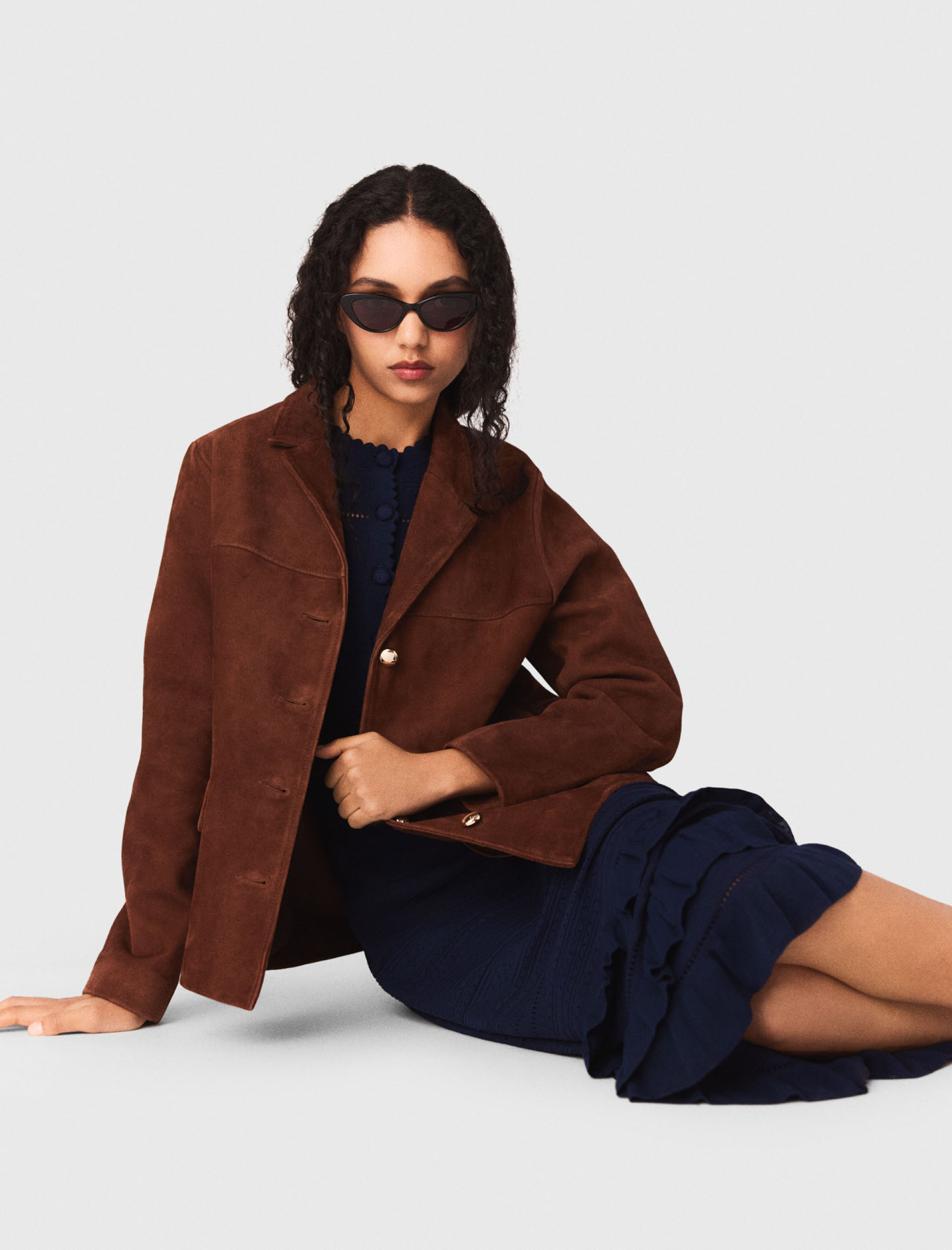 Жіноча коричнева замшева куртка Жіноча коричнева замшева куртка