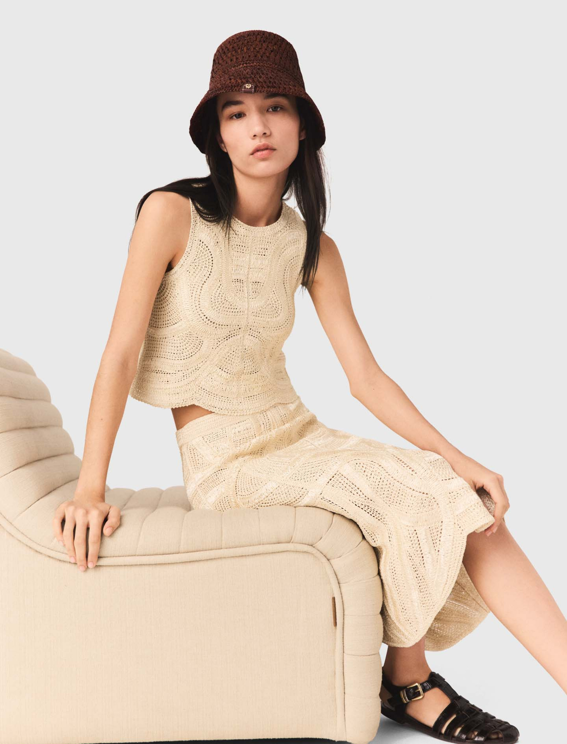 Женская молочная юбка в технике кроше Женская молочная юбка в технике кроше