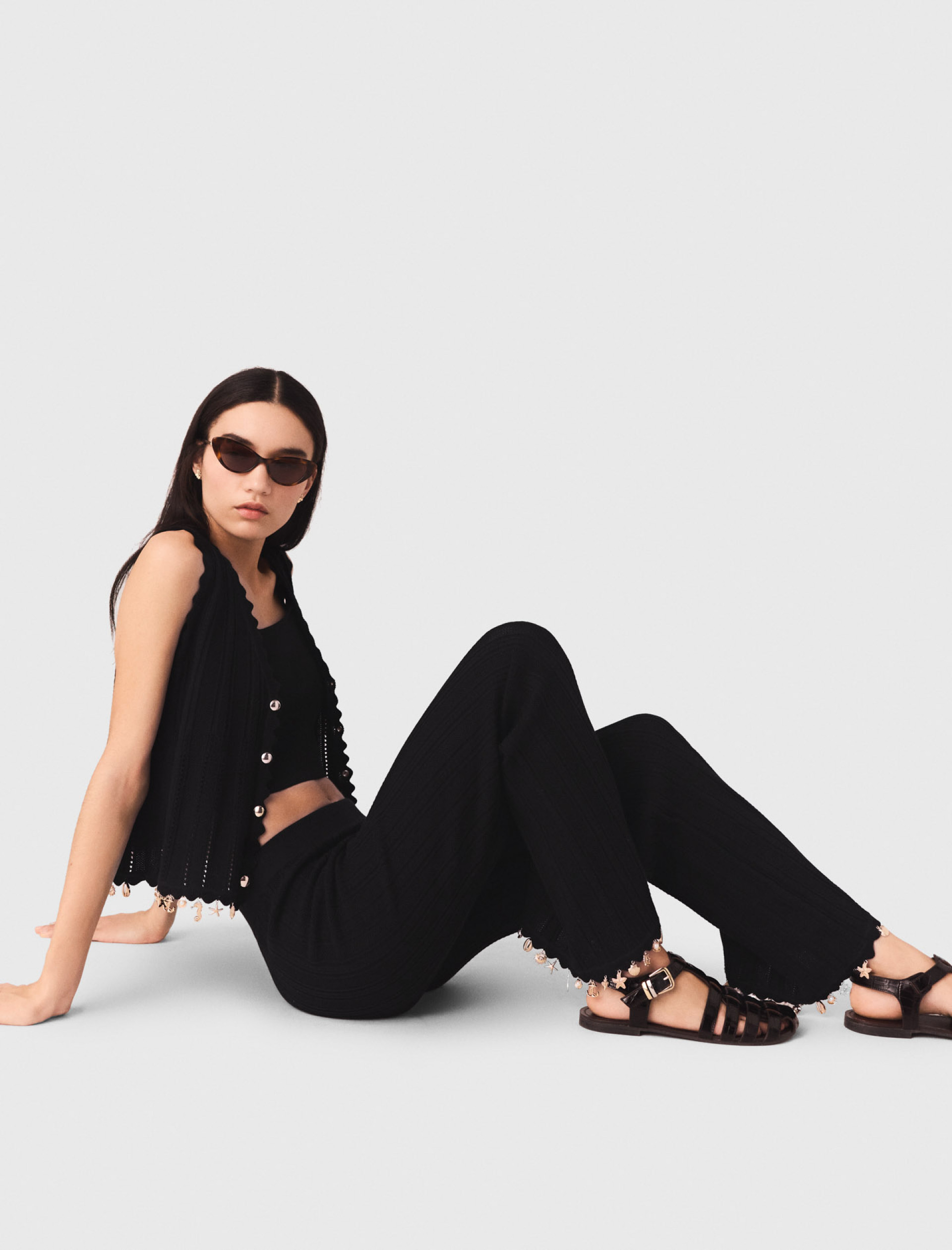 Женские черные вязаные брюки с подвесками