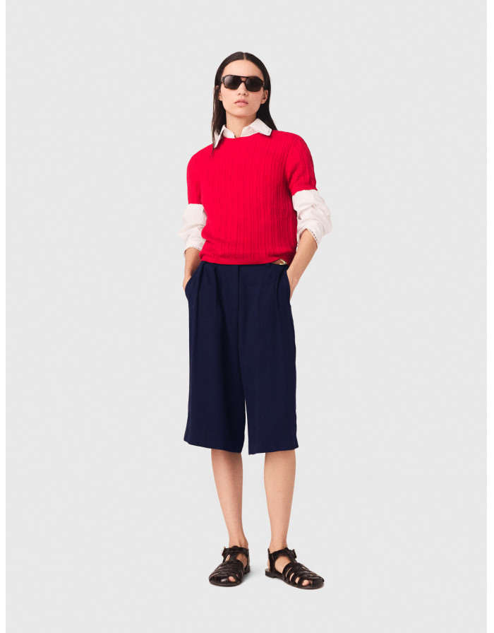 Жіночий червоний джемпер фактурної в'язки