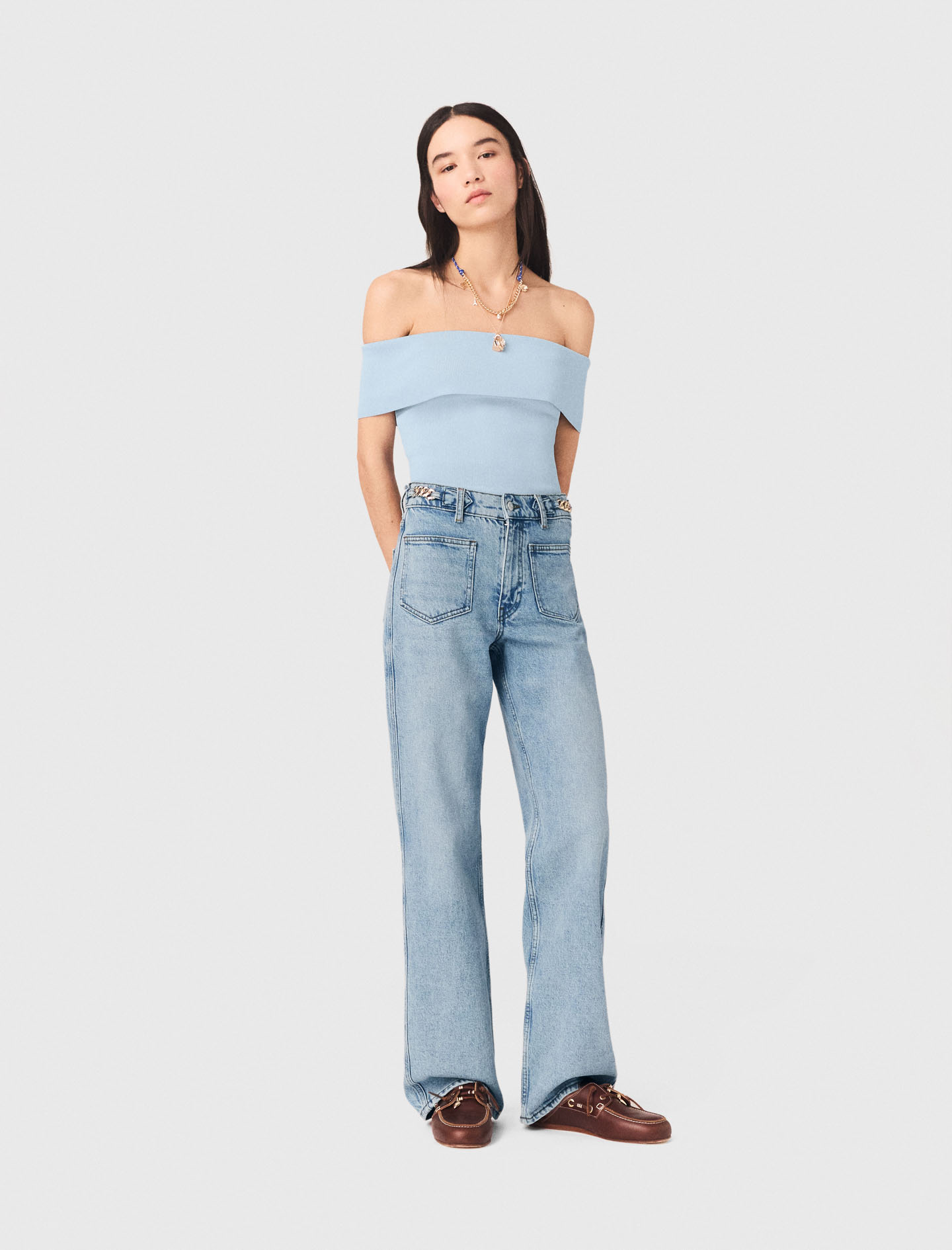 Жіночий в'язаний топ з вирізом 