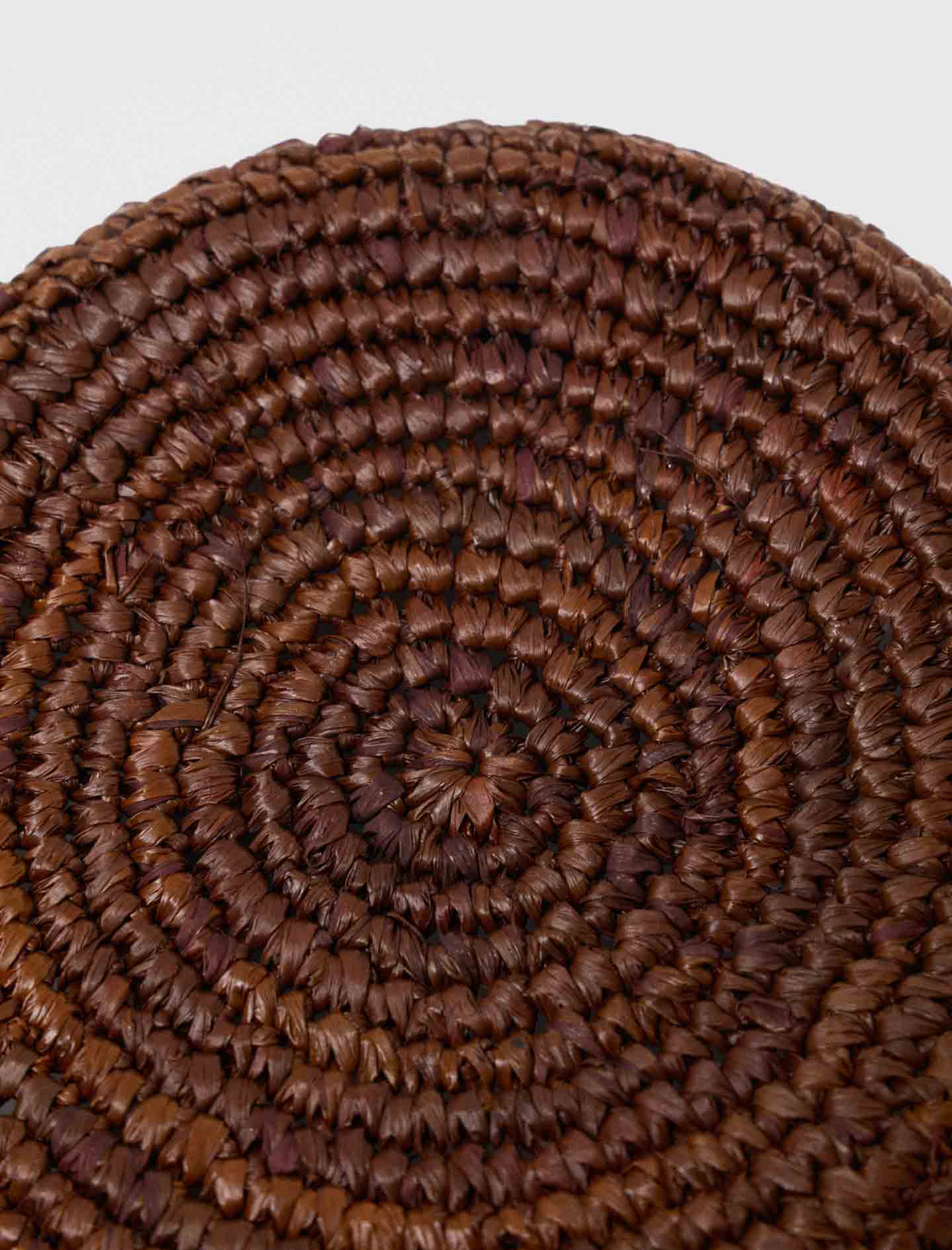 Жіноча коричнева плетена панама