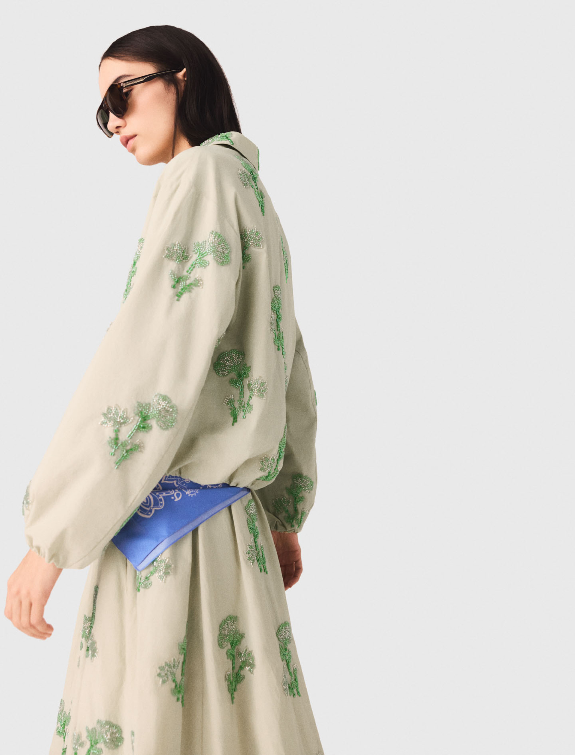 Жіночий бомбер з технічної тканини з вишивкою