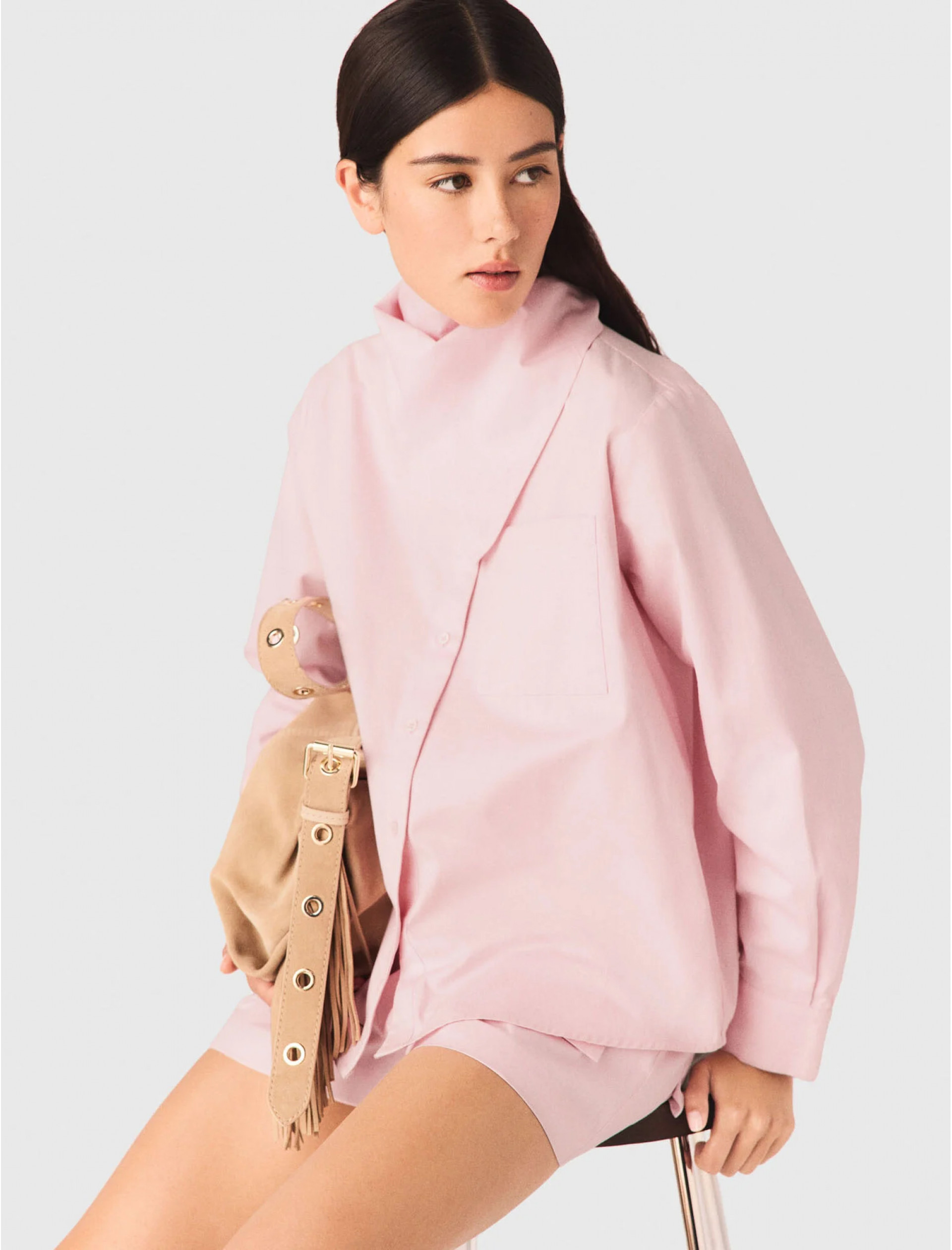 Жіноча рожева сорочка зі з'ємним шарфом