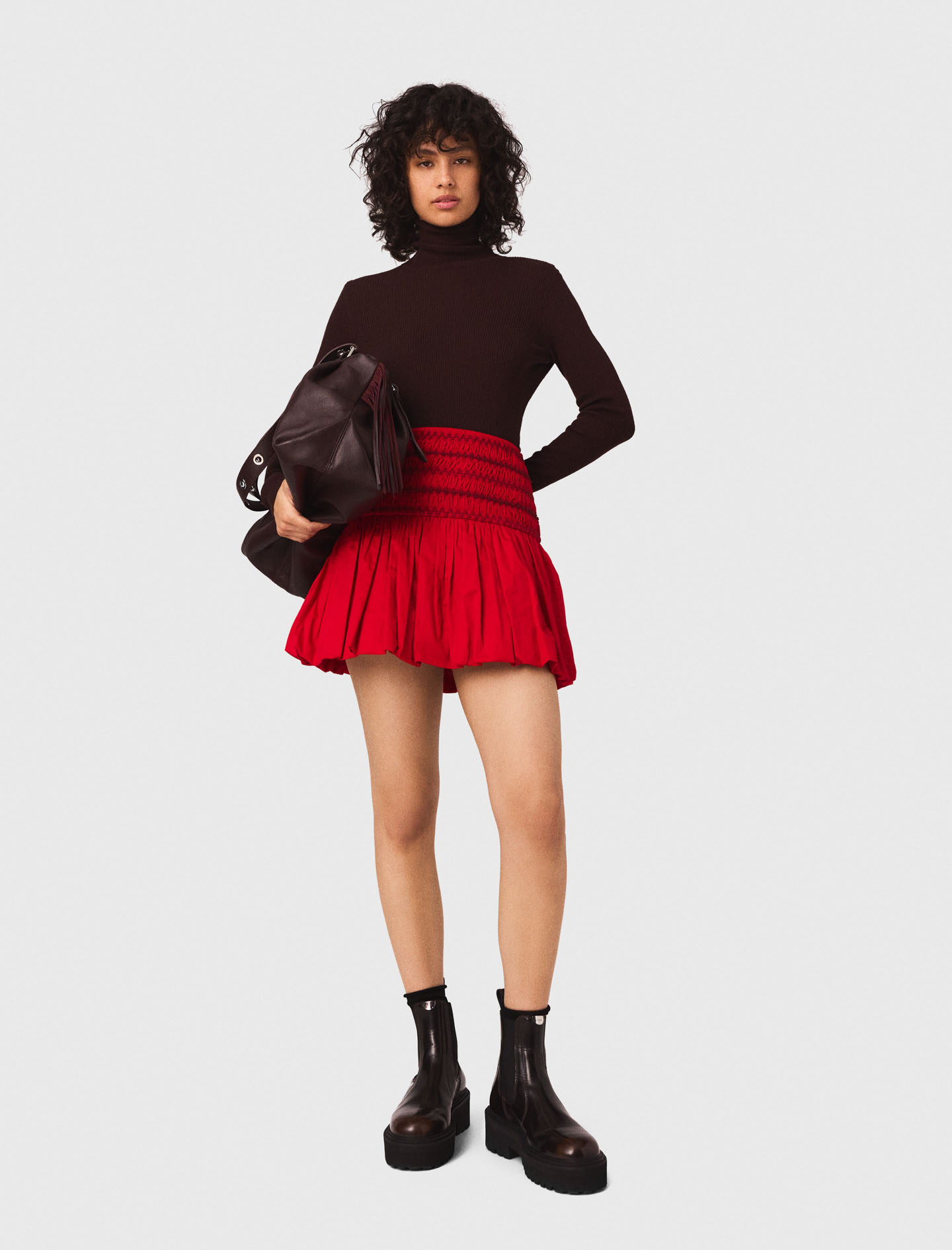 Жіночий коричневий гольф