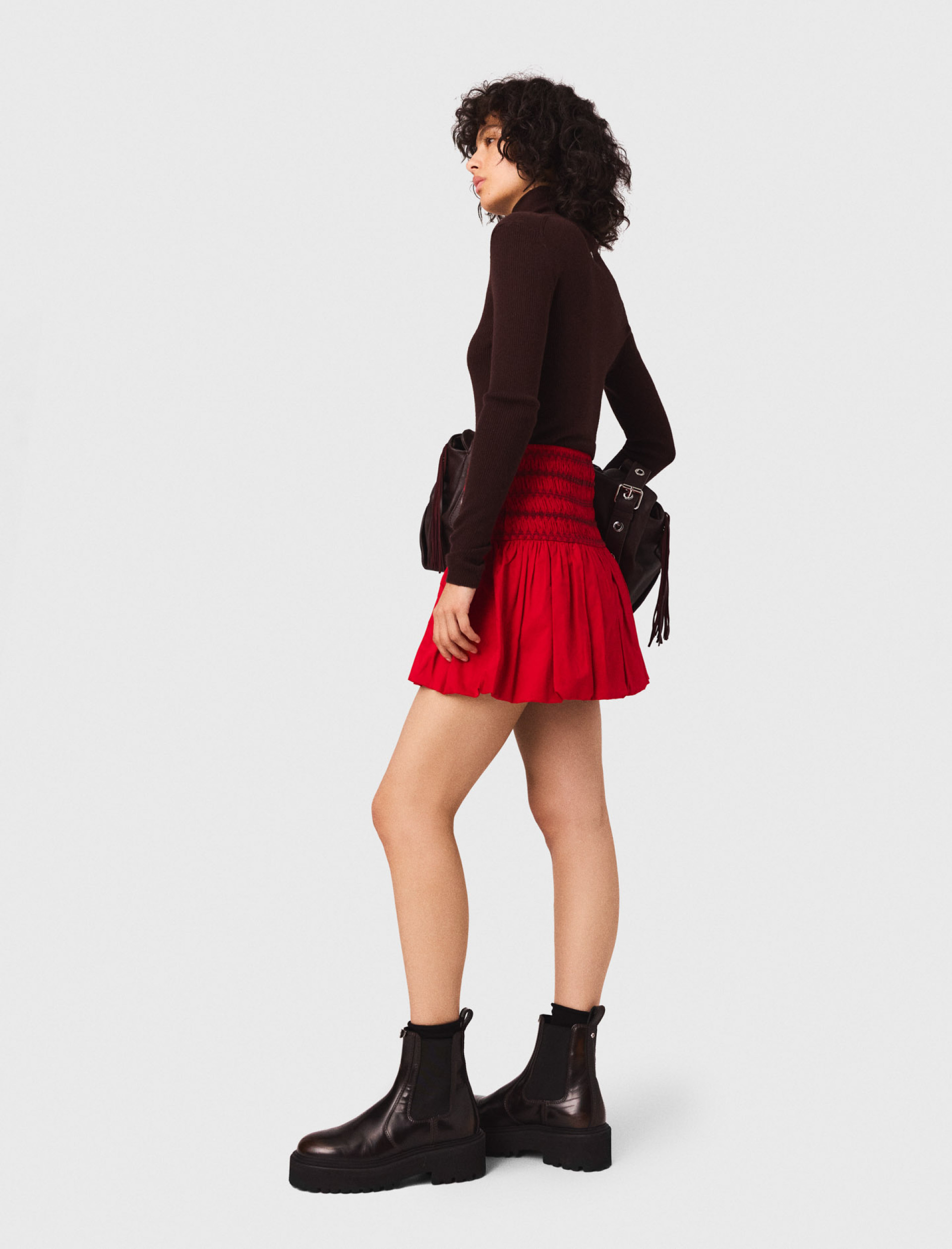 Жіночий коричневий гольф