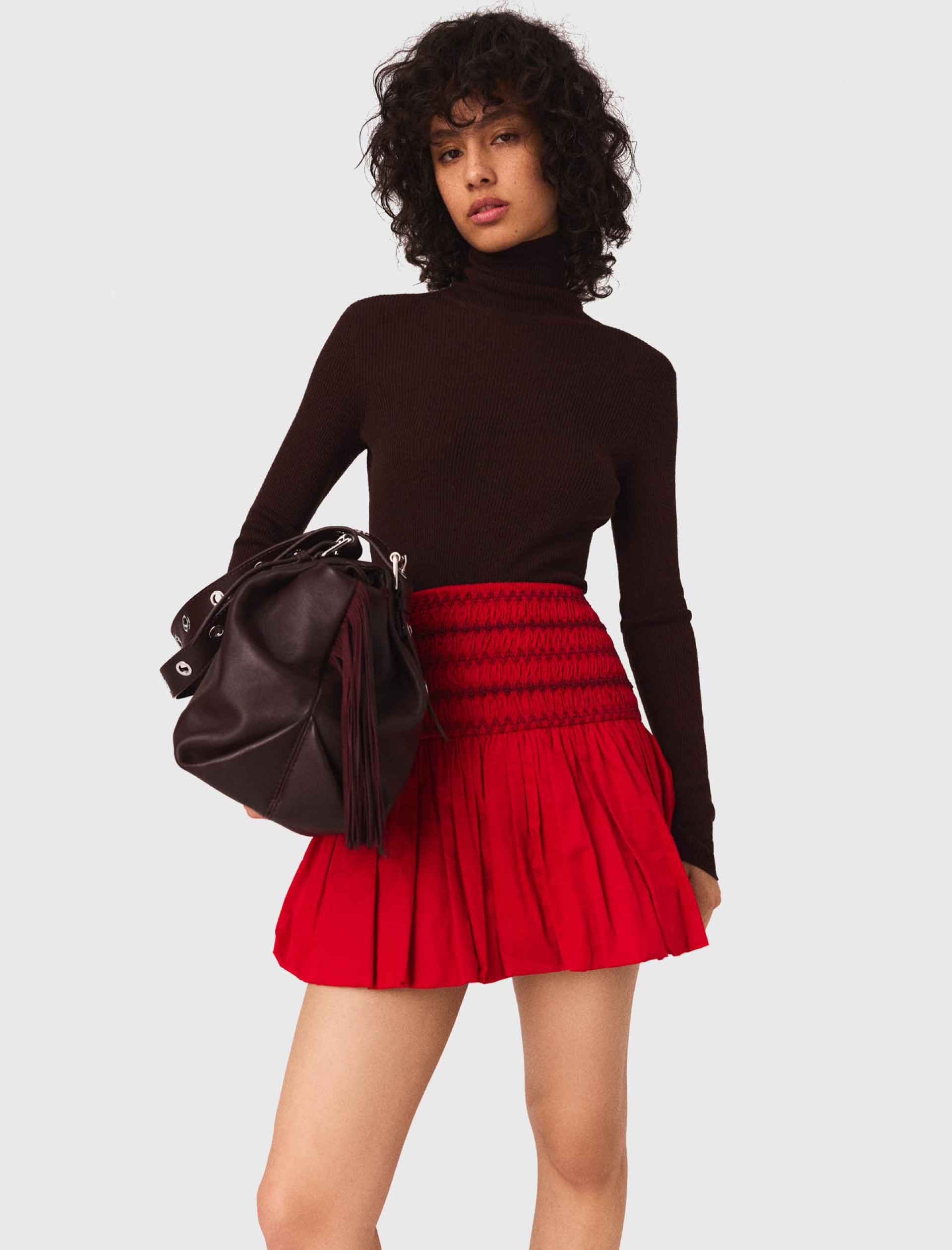 Жіночий коричневий гольф