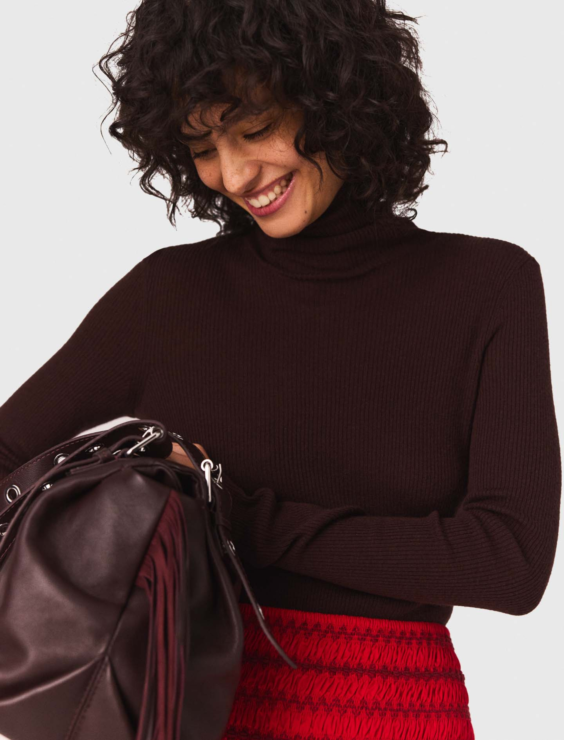 Жіночий коричневий гольф