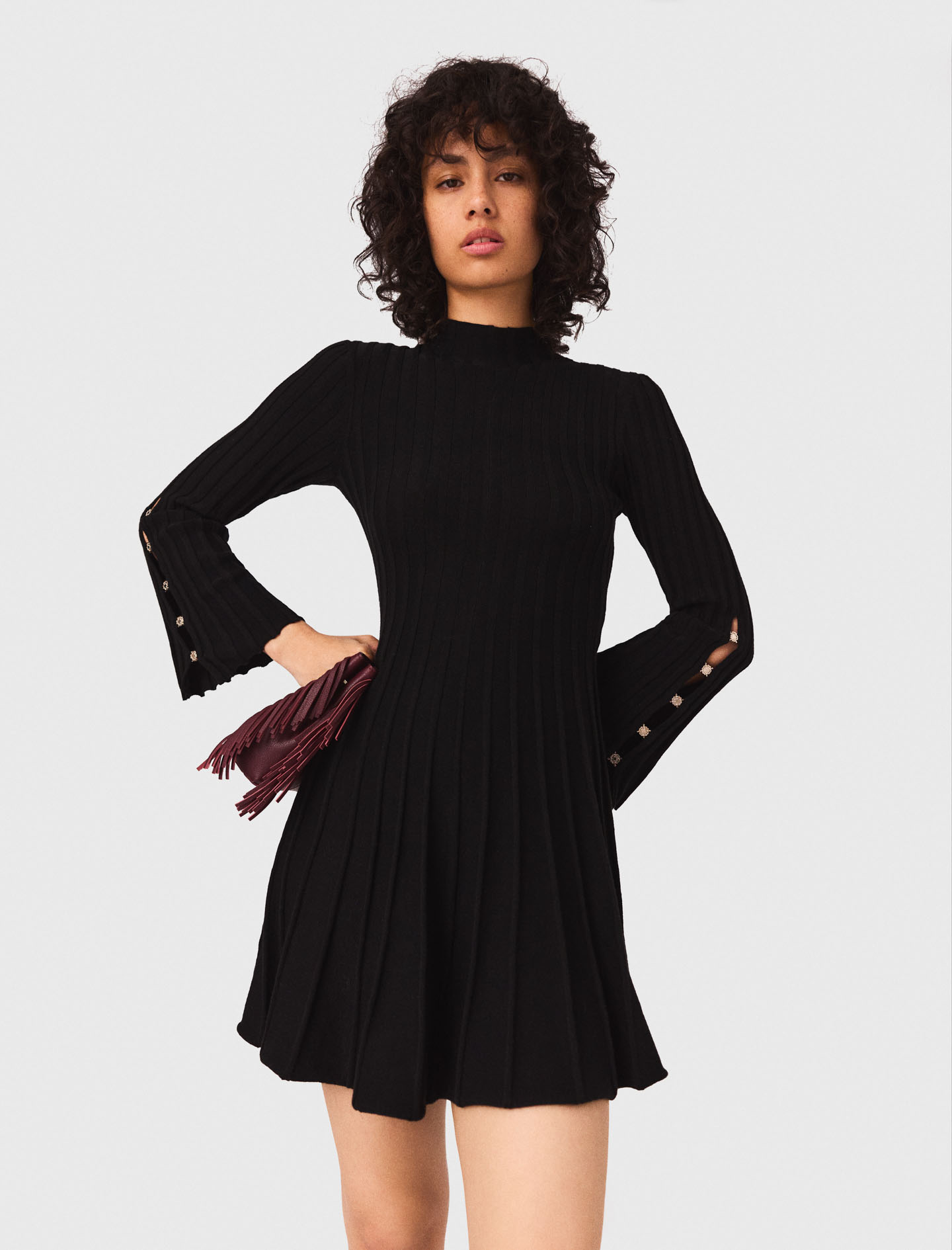 Женское черное трикотажное платье