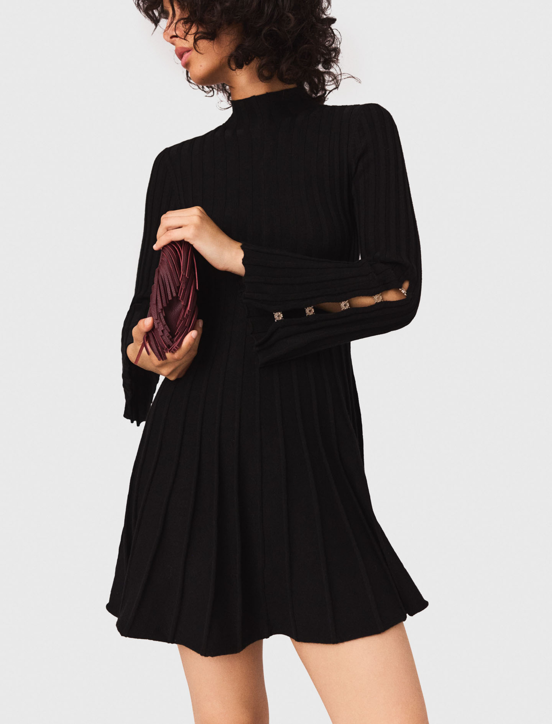 Женское черное трикотажное платье