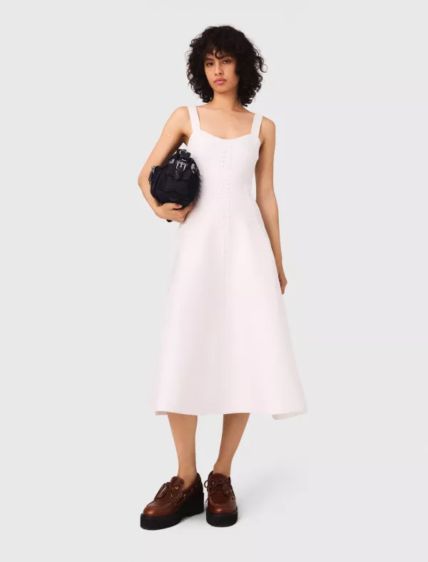 Жіноча довга в'язана сукня