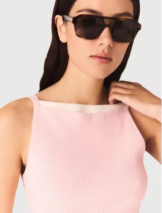 Женский розовый топ в рубчик